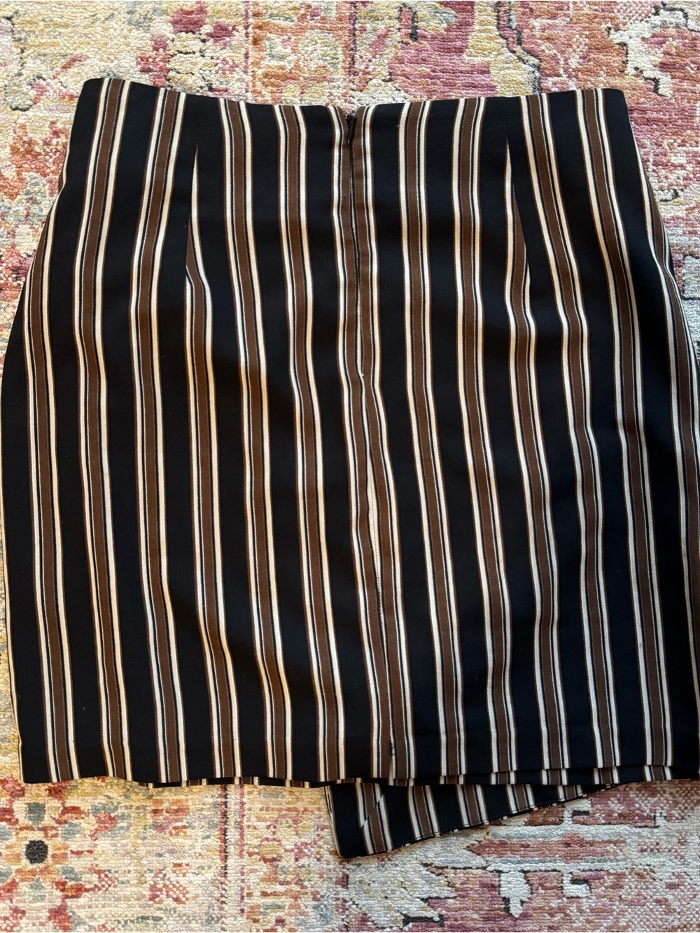 Mini Skirt - Picture 4 of 5